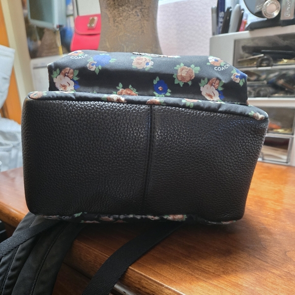 Coach EUC Mini Charlie Tea Rose Back Pack - Picture 3 of 6